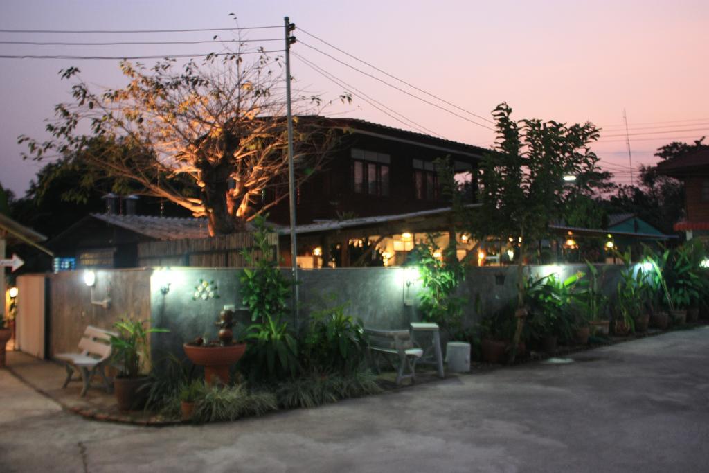 Sole & Luna Restaurant And Homestay Chiang Mai Exterior photo