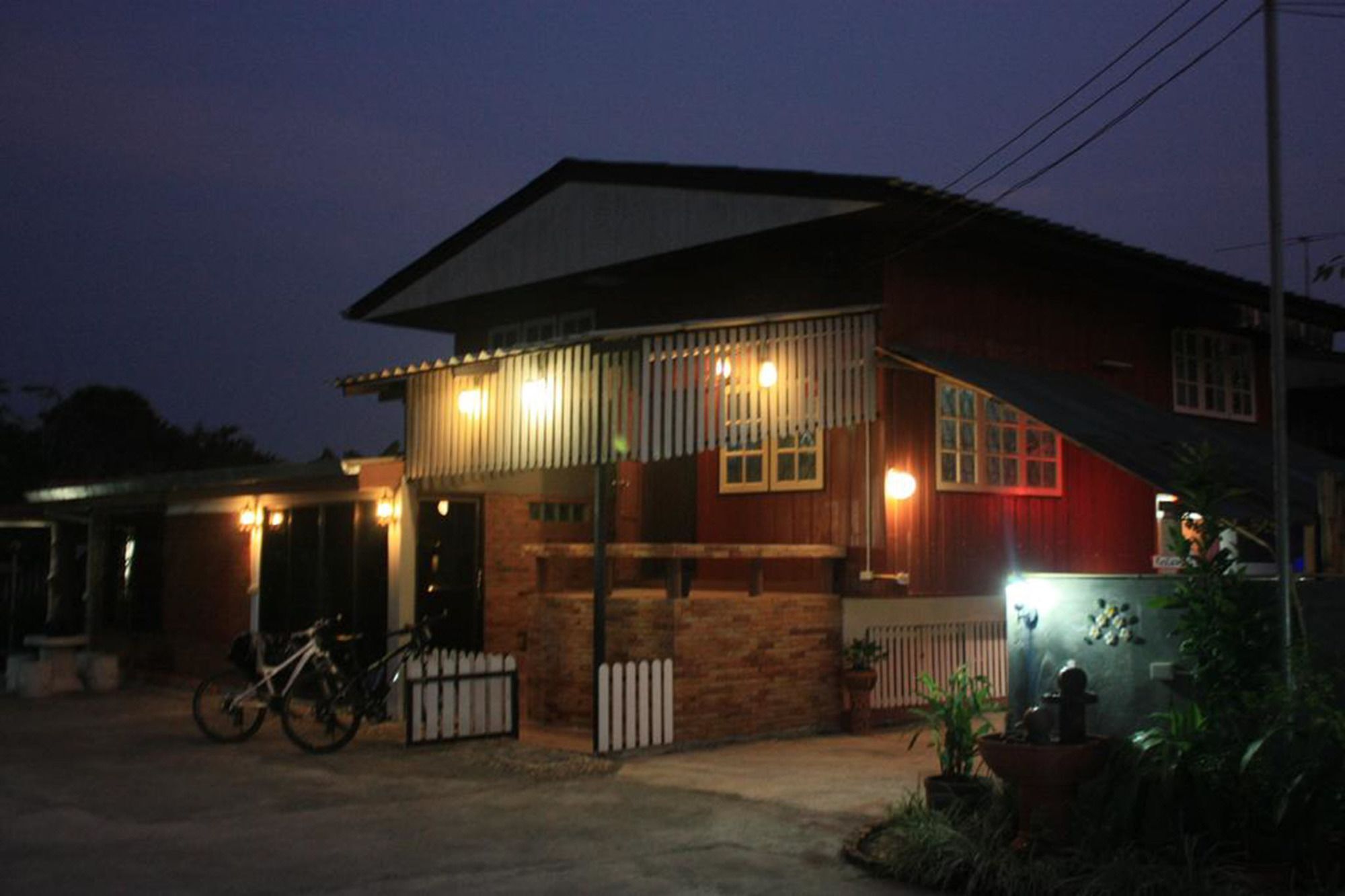 Sole & Luna Restaurant And Homestay Chiang Mai Exterior photo